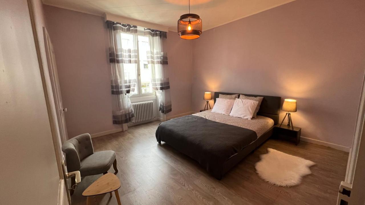 Appartement T4 70M2 - Meuble - Centre Ville - Proche Thermes Lons-le-Saunier Eksteriør bilde