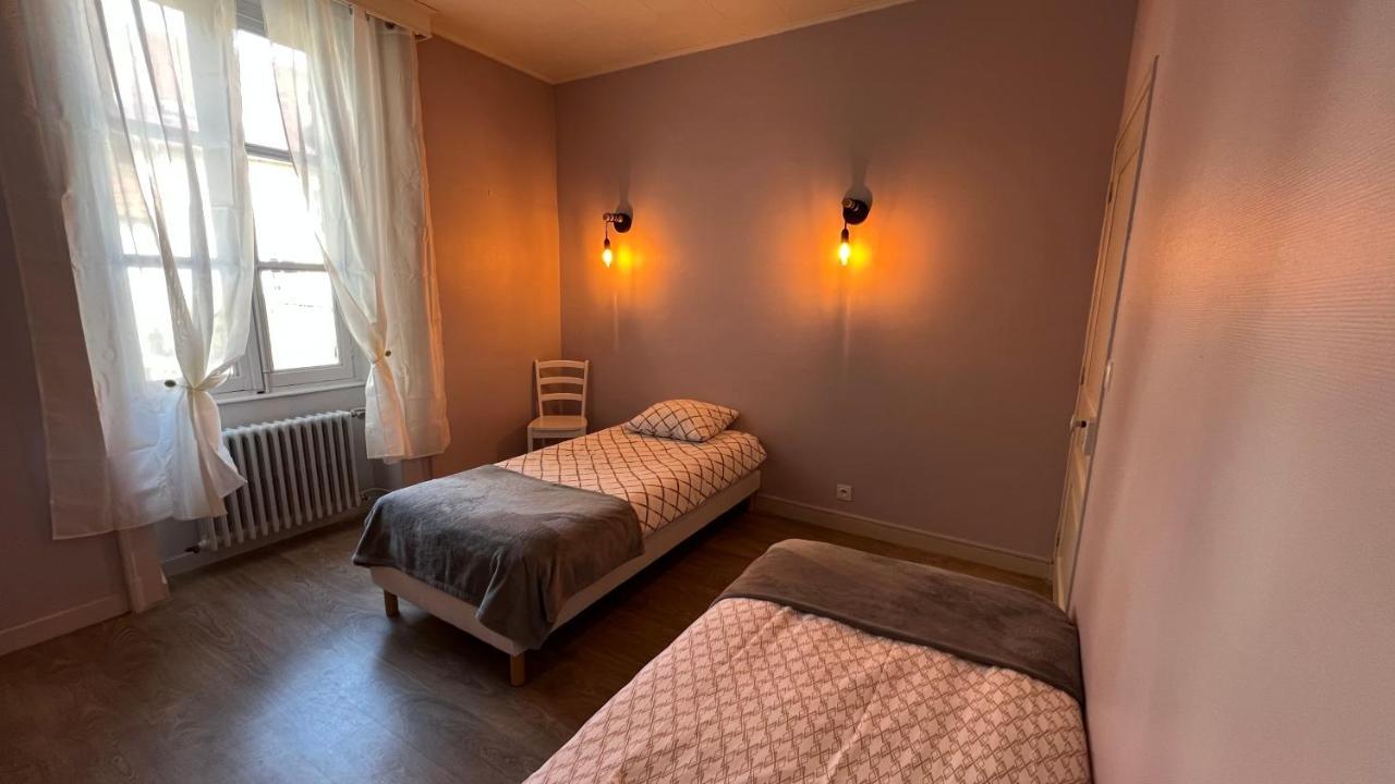 Appartement T4 70M2 - Meuble - Centre Ville - Proche Thermes Lons-le-Saunier Eksteriør bilde