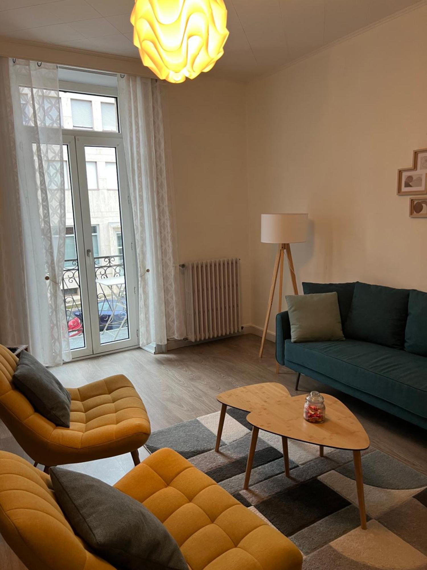 Appartement T4 70M2 - Meuble - Centre Ville - Proche Thermes Lons-le-Saunier Eksteriør bilde