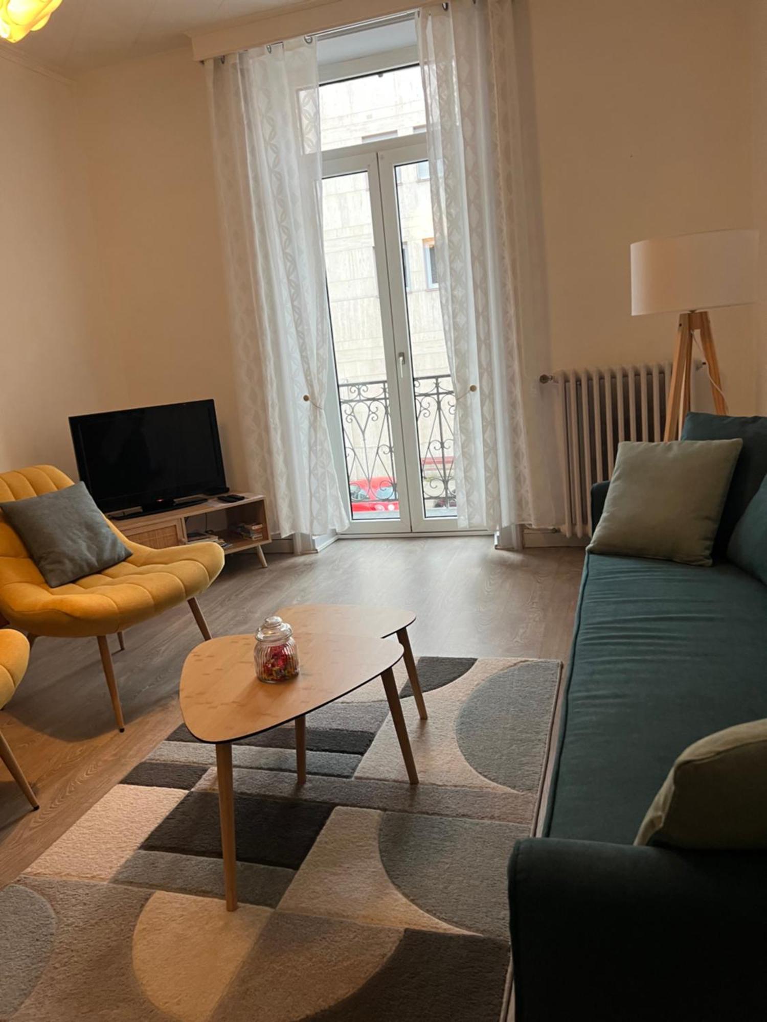 Appartement T4 70M2 - Meuble - Centre Ville - Proche Thermes Lons-le-Saunier Eksteriør bilde